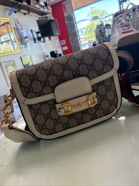 Gucci Supreme Horsebit 1955 Small Crossbody Bag with Strap in Ivory Pre Owned
